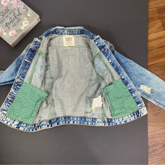 Zara Trafaluc Distressed Jean Jacket Sz S Crop - Picture 4 of 8